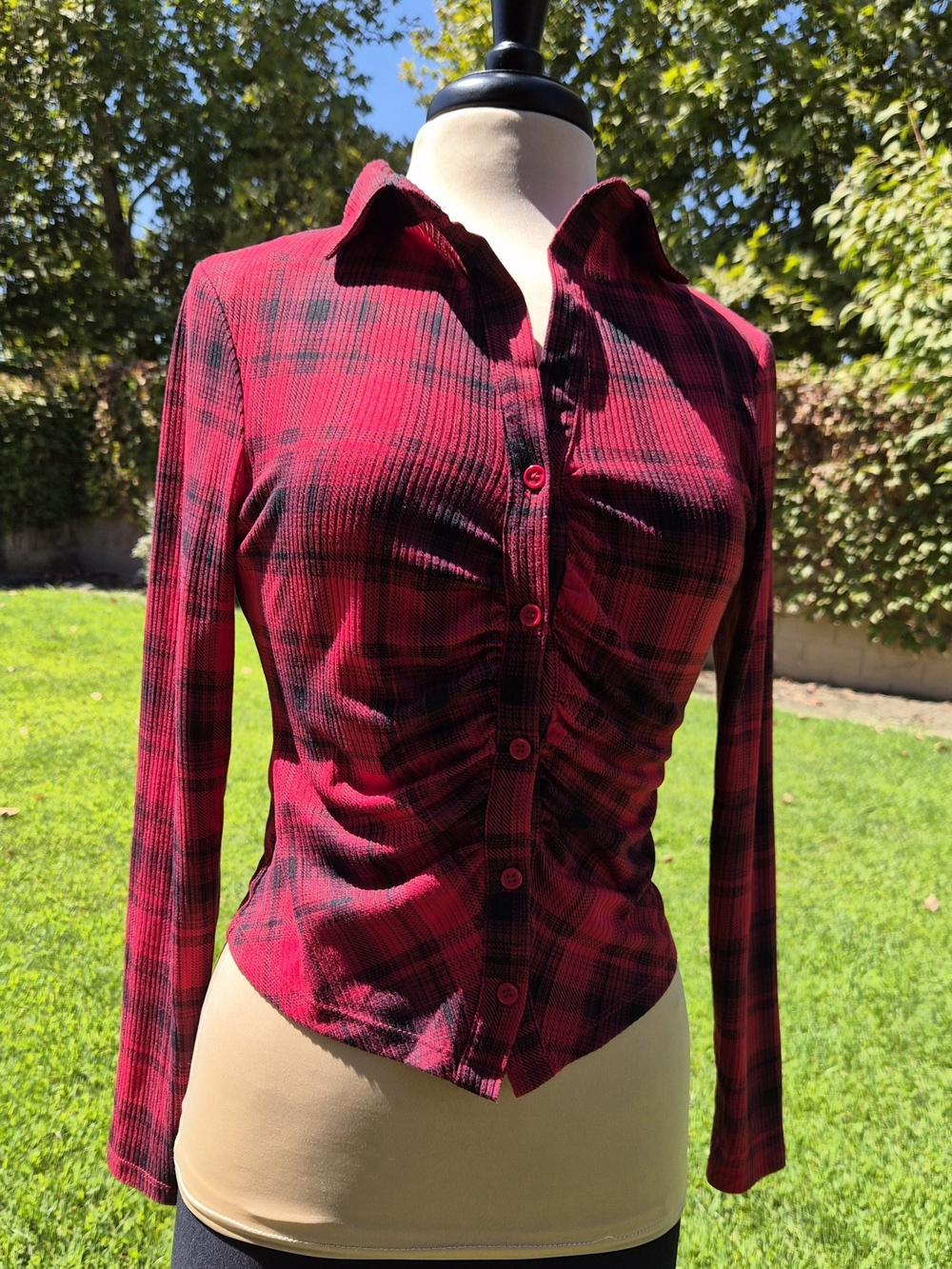 ✨ No Comment NY-LA Red & Black Plaid Ruched Button-Up Shirt  Size S✨ #0527